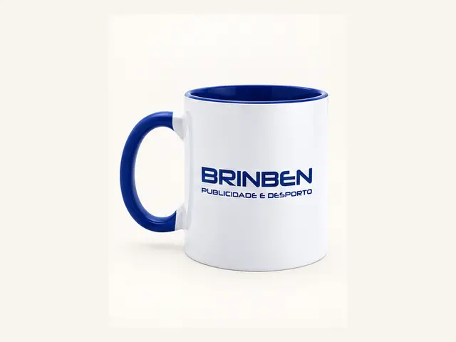 Caneca branca com interior e alça azul-real
